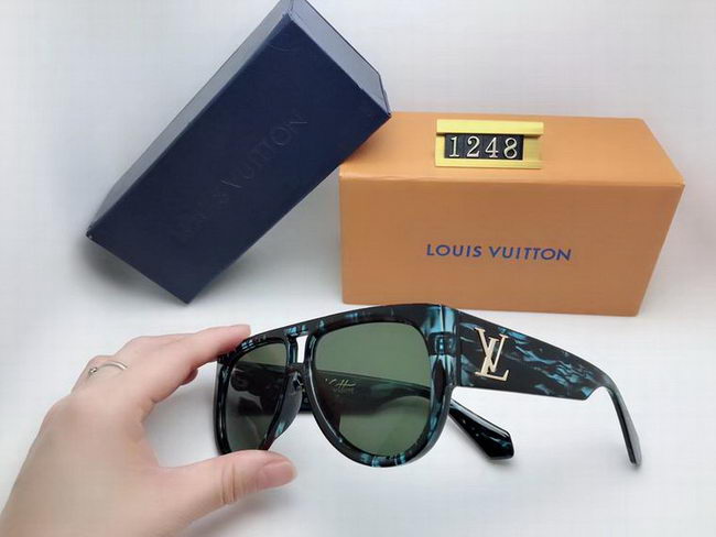 Louis Vuitton Sunglasses AAA+ ID:20220503-66